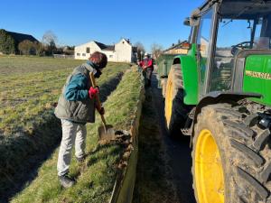 Der Amphibienschutzzaun in Swisttal-Dünstekoven reicht vom Ende der Bebauung entlang der Waldstraße bis zur Firma Ley & Eiff