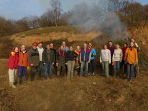 Helfer bei der Biotoppflege im Naturschutzgebiet Dünstekoven/Swisttal